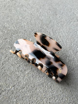 L&S Logo Petit Hair Claw Clip | Tortoise
